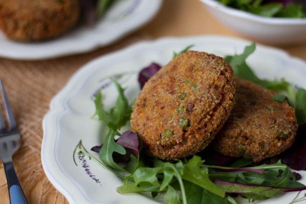 Buckwheat cakes with green peas