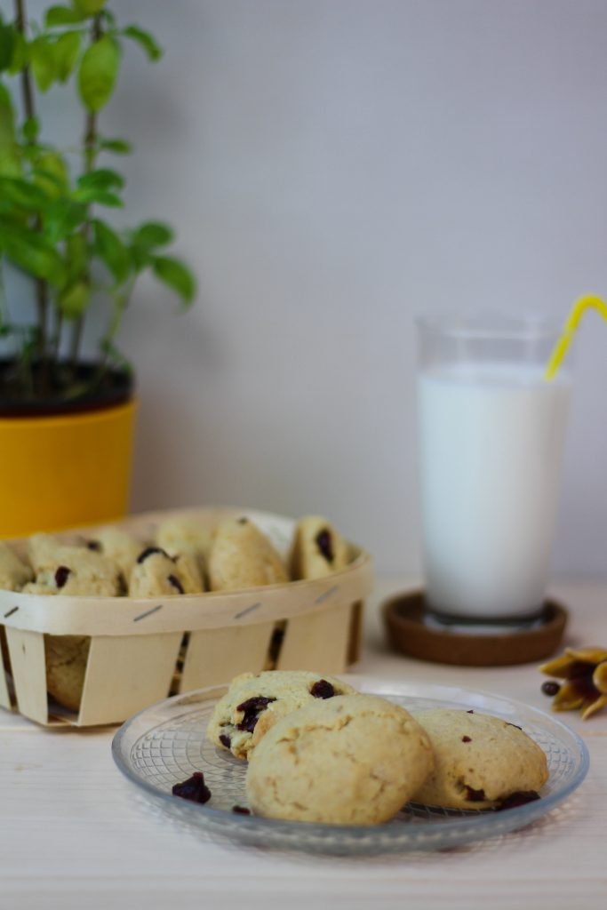 Macadamia and cranberry cookies